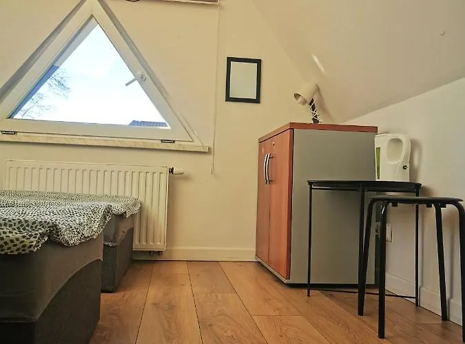 55 - Darmowy Parking אכסניה