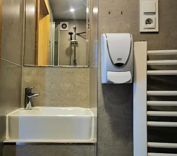 55 - Darmowy Parking אכסניה *