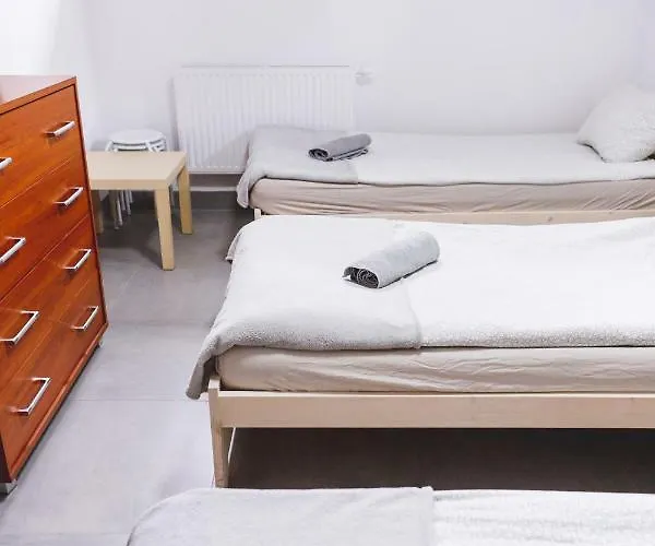 55 - Darmowy Parking אכסניה