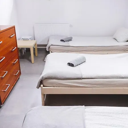 55 - Darmowy Parking Hostel